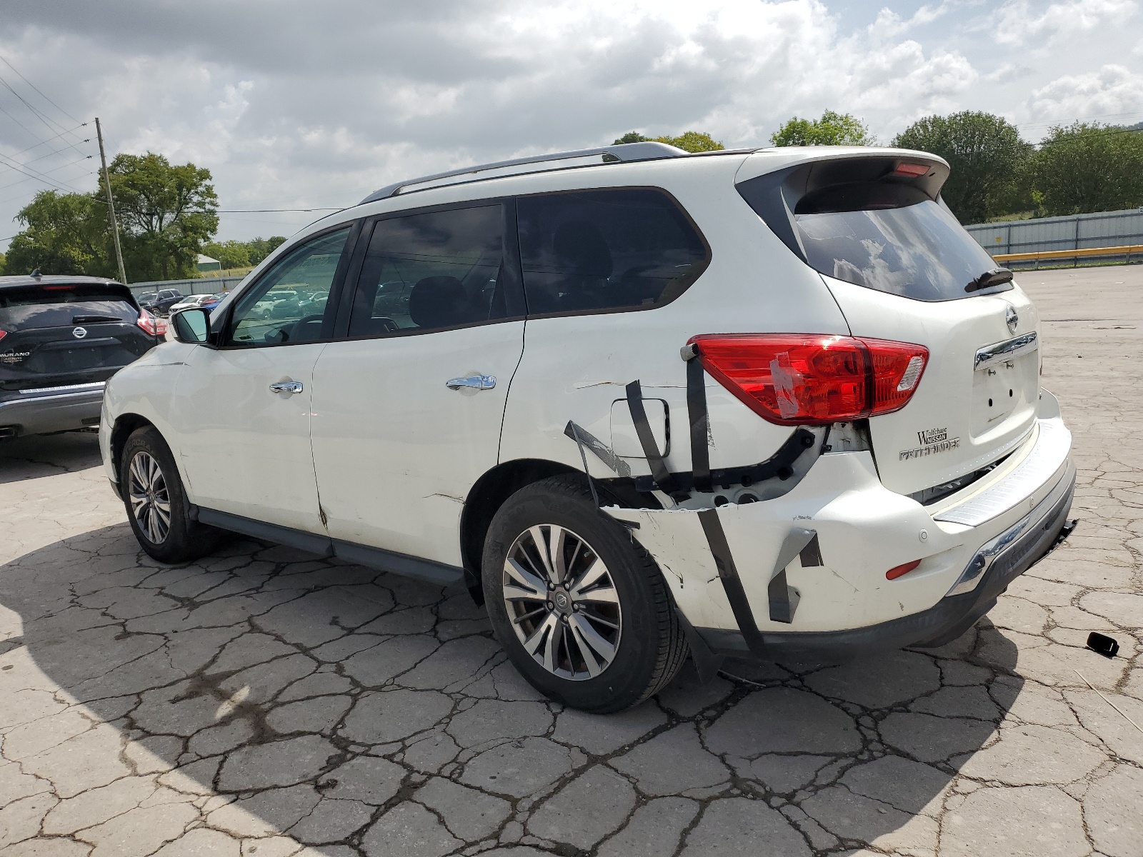 2018 Nissan Pathfinder S vin: 5N1DR2MN8JC675521