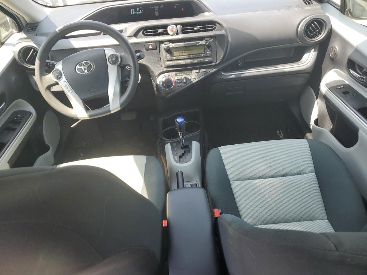 JTDKDTB30E1065552 2014 Toyota Prius C