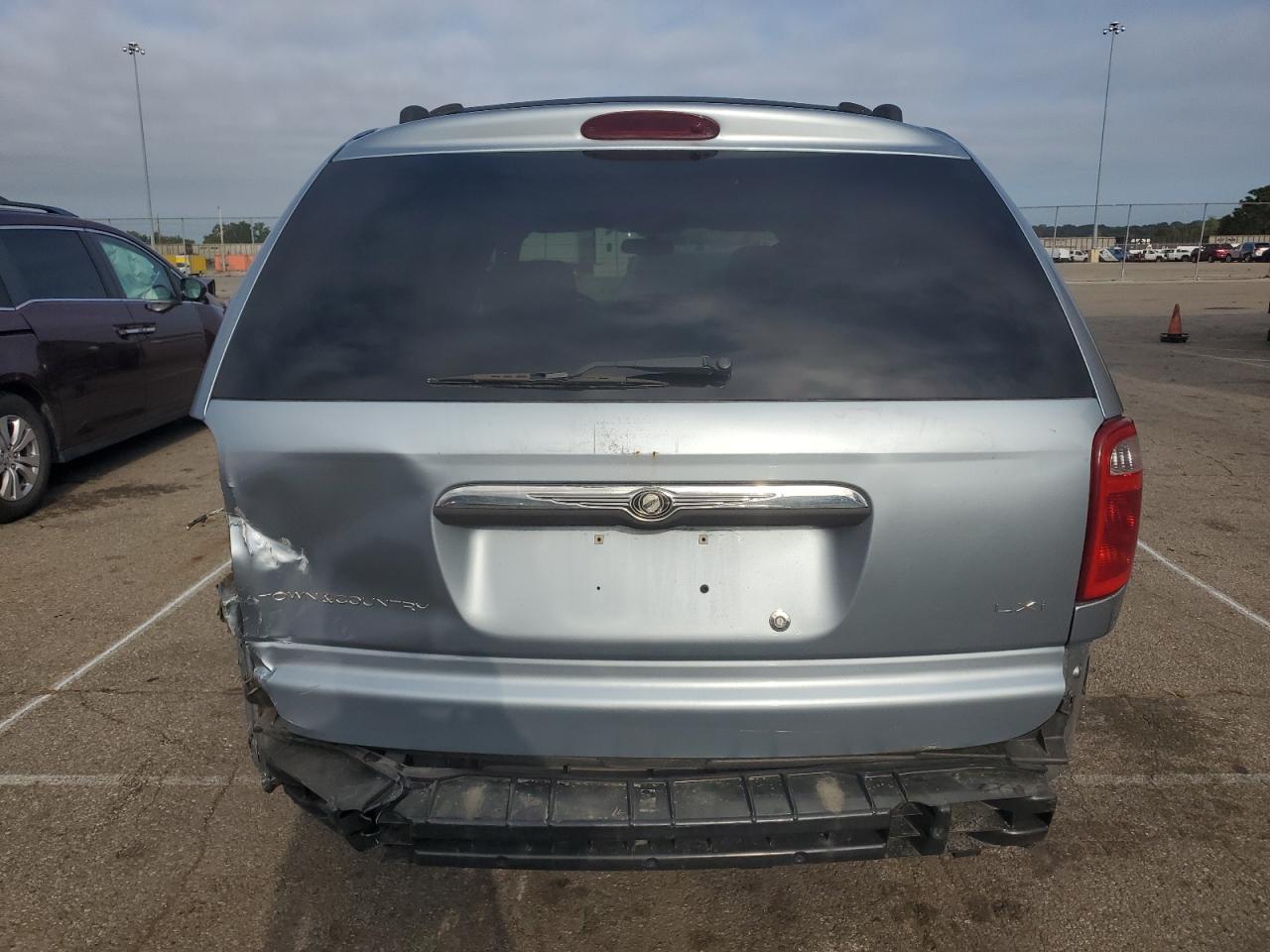 2003 Chrysler Town & Country Lxi VIN: 2C4GP54L63R208194 Lot: 66651864