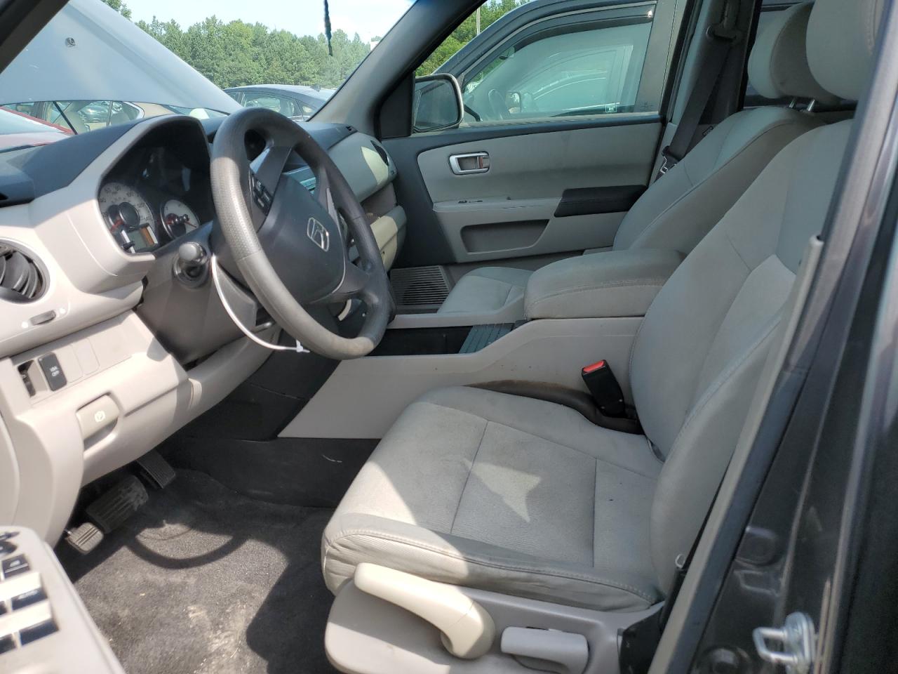 2011 Honda Pilot Lx VIN: 5FNYF4H21BB006876 Lot: 62039554