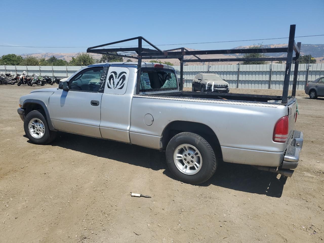 2002 Dodge Dakota - Image 2