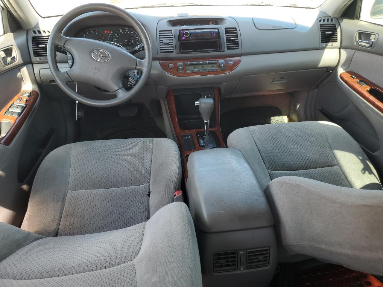 2004 Toyota Camry Le VIN: 4T1BE32K14U319735 Lot: 65329274