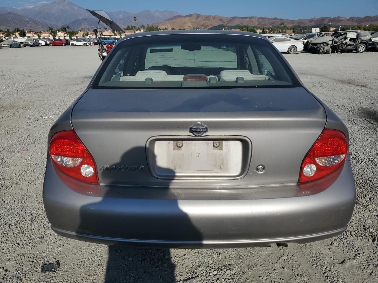 JN1CA31D71T810192 2001 Nissan Maxima Gxe