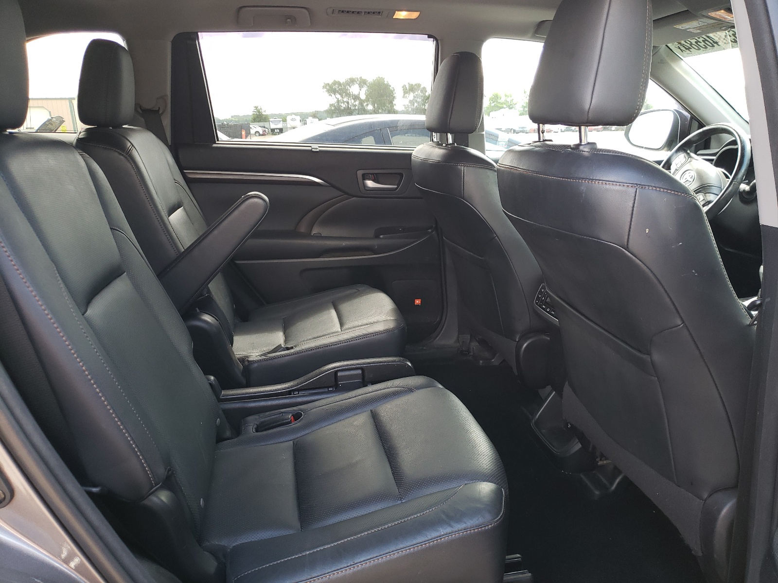 5TDDKRFH4ES059361 2014 Toyota Highlander Limited