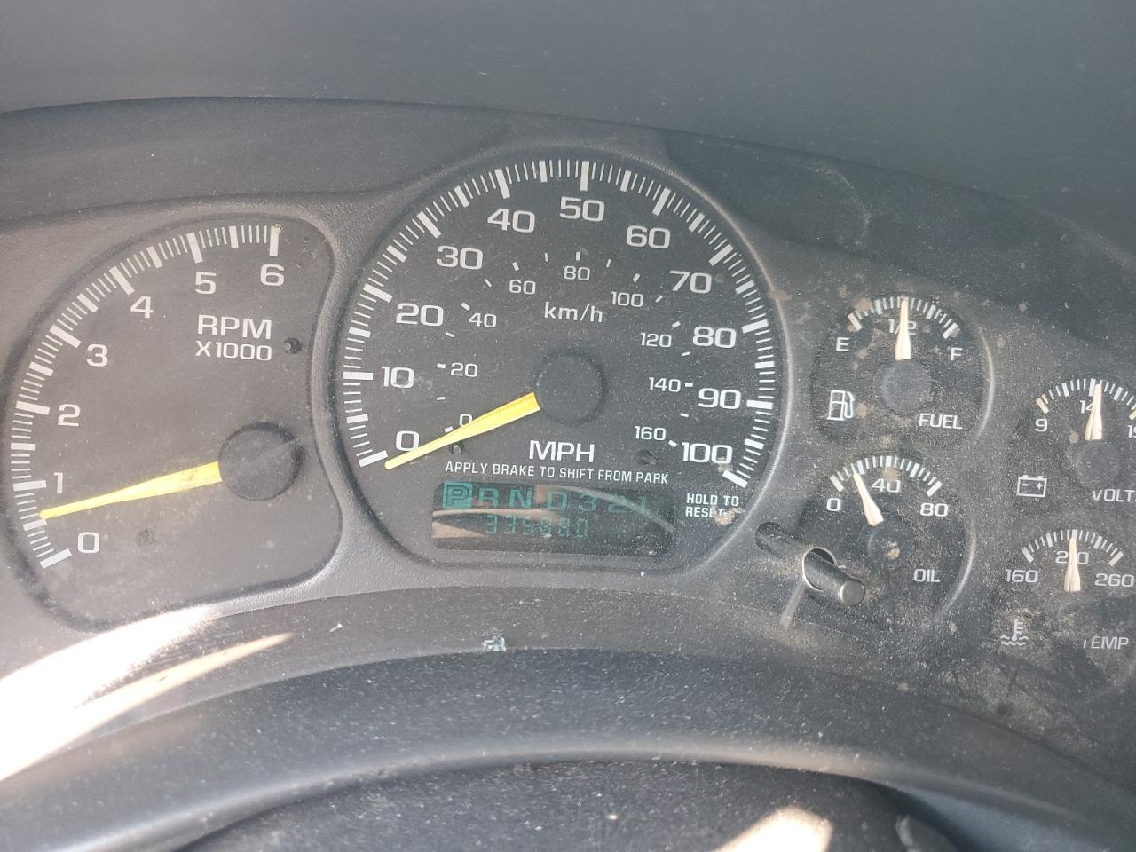 2000 Chevrolet Tahoe C1500 VIN: 1GNEC13T5YJ169596 Lot: 66195604