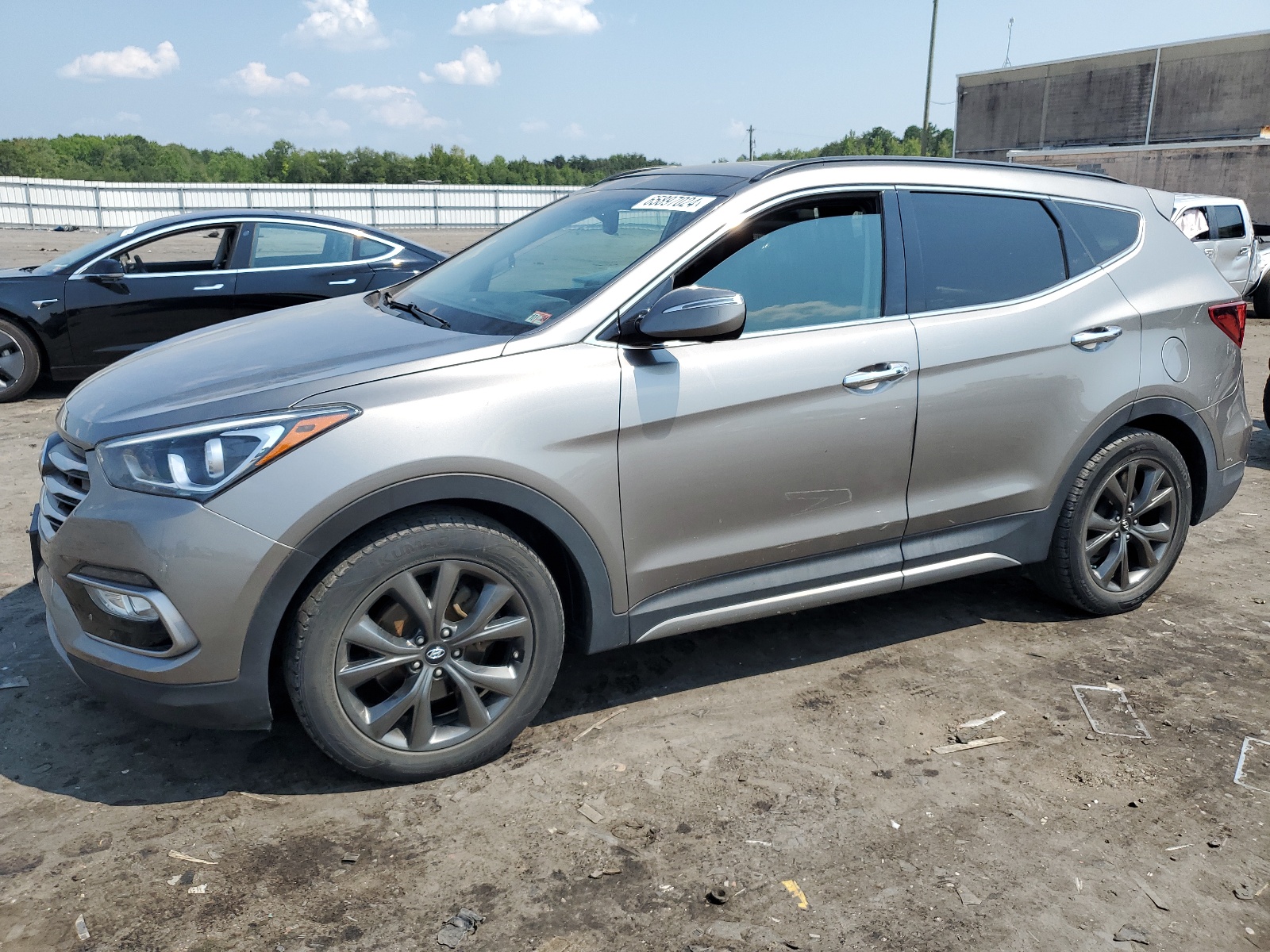 2018 Hyundai Santa Fe Sport vin: 5XYZWDLA0JG511950