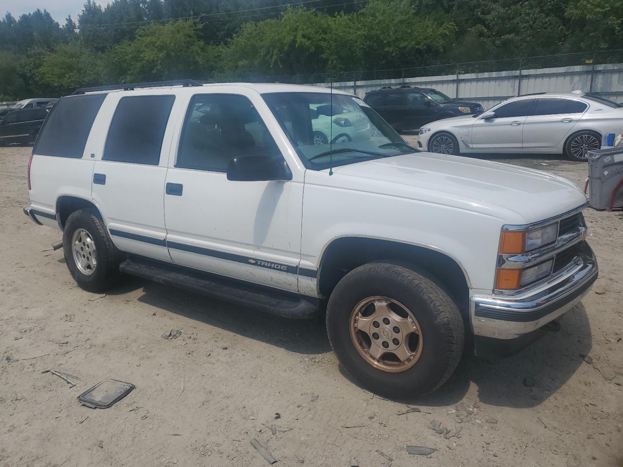 1999 Chevrolet Tahoe - Image 4