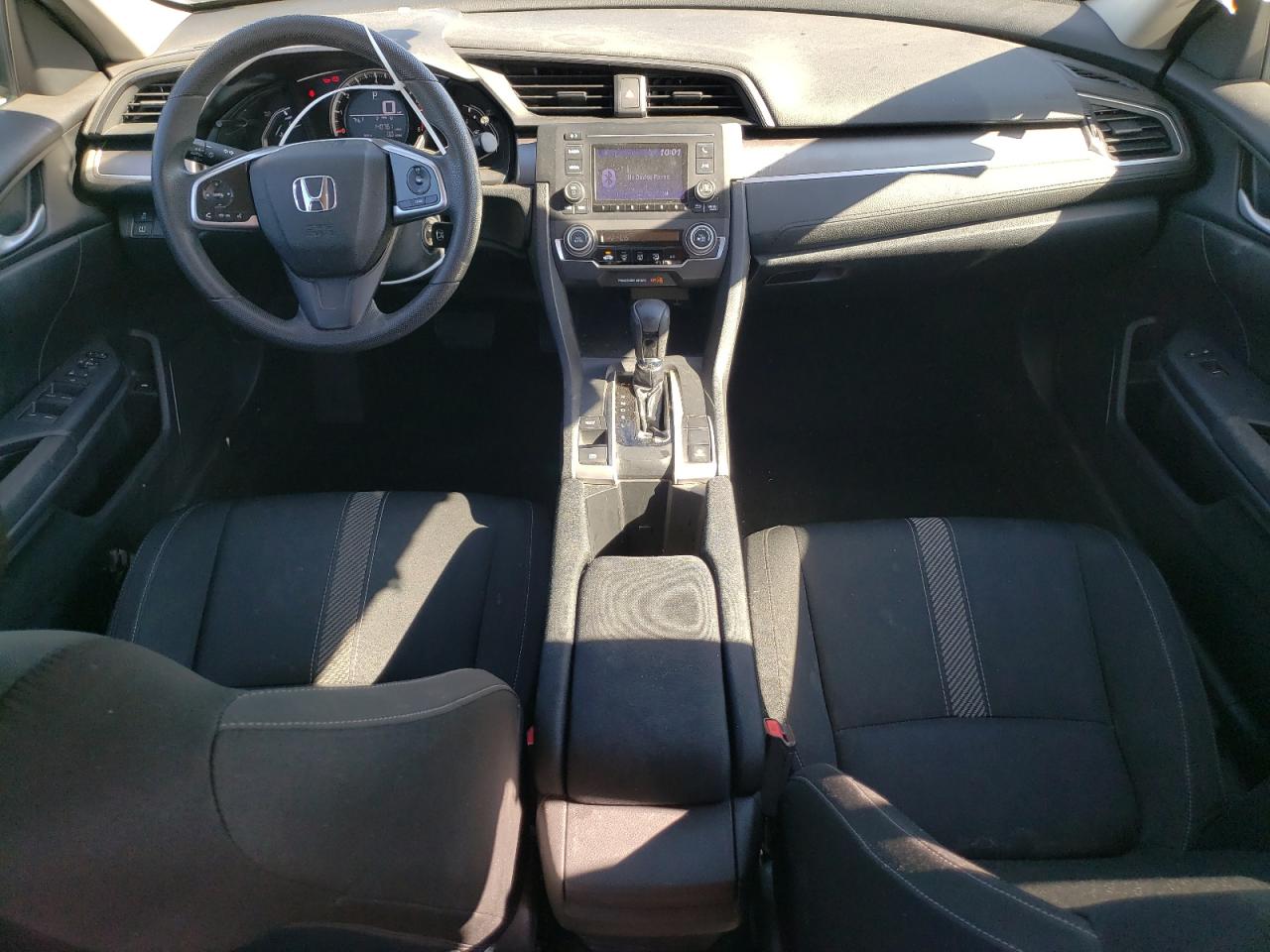 19XFC2F58GE055975 2016 Honda Civic Lx