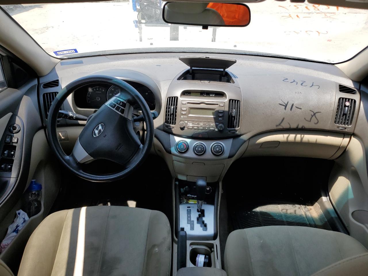 2010 Hyundai Elantra - Image 8