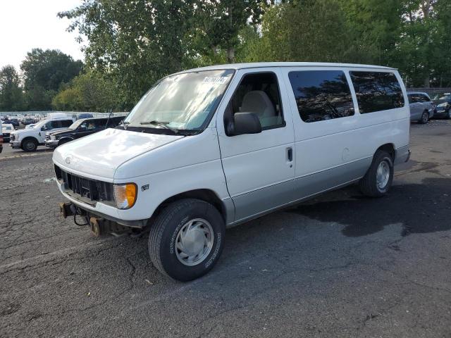 2002 Ford Econoline E150 Wagon продається в Portland, OR - Front End