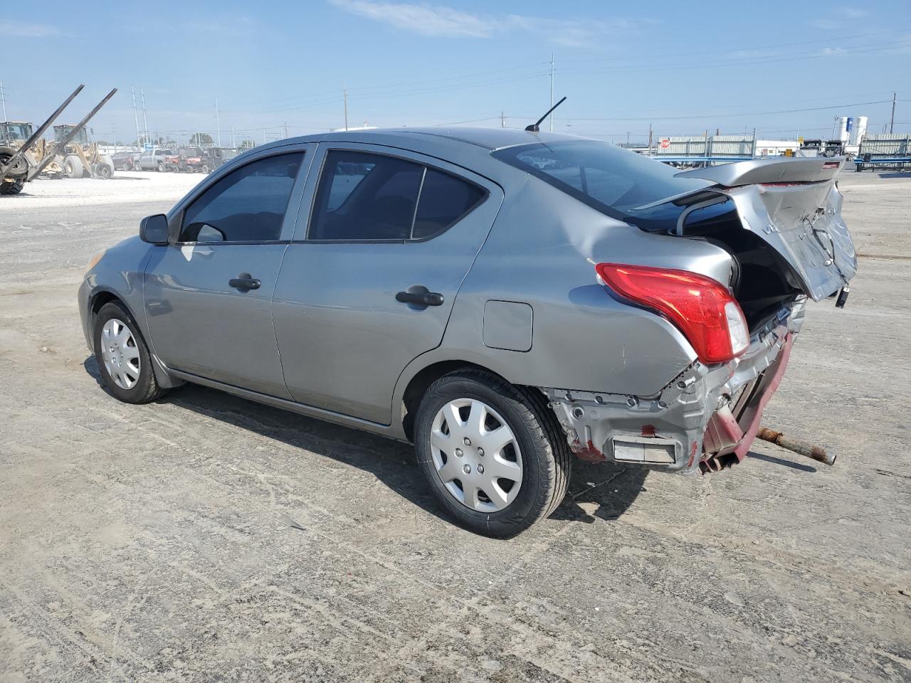 2014 Nissan Versa - Image 2