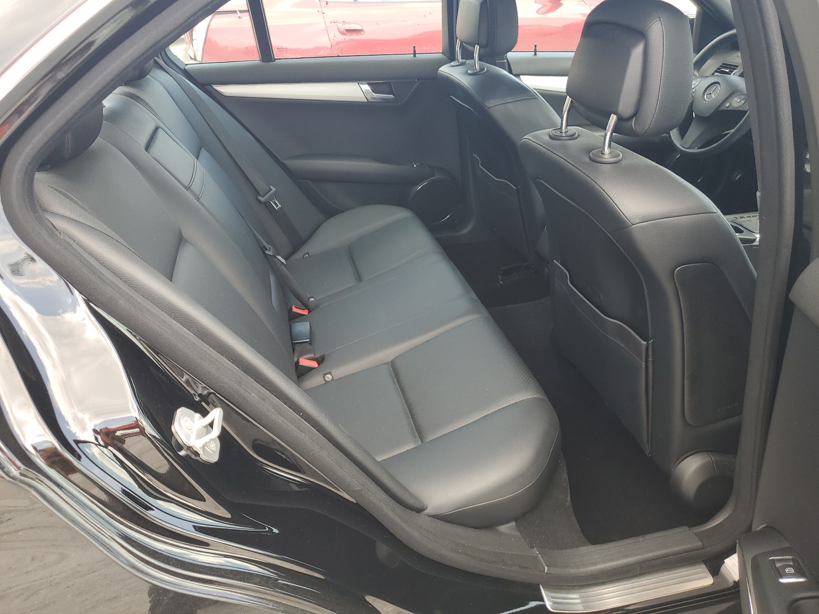 WDDGF5EB1AR122924 2010 Mercedes-Benz C 300