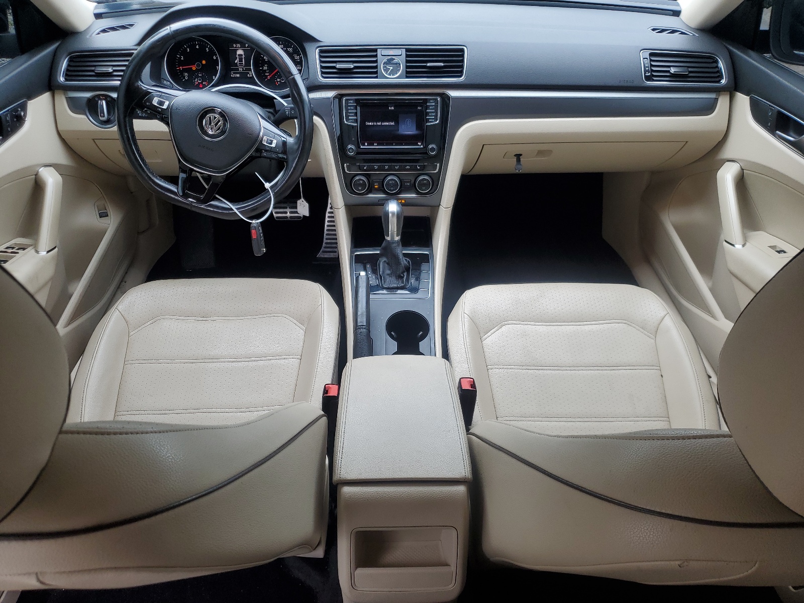 1VWDT7A38HC049349 2017 Volkswagen Passat R-Line