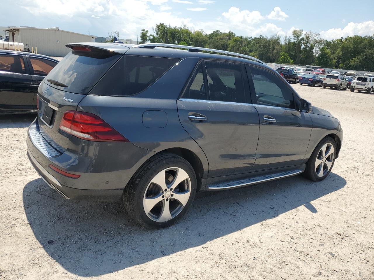 VIN 4JGDA5HB5GA569475 2016 MERCEDES-BENZ GLE-CLASS no.3