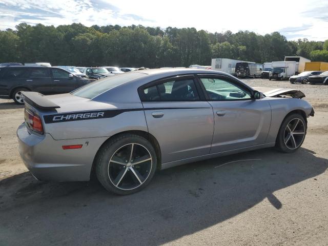 Sedans DODGE CHARGER 2014 Srebrny