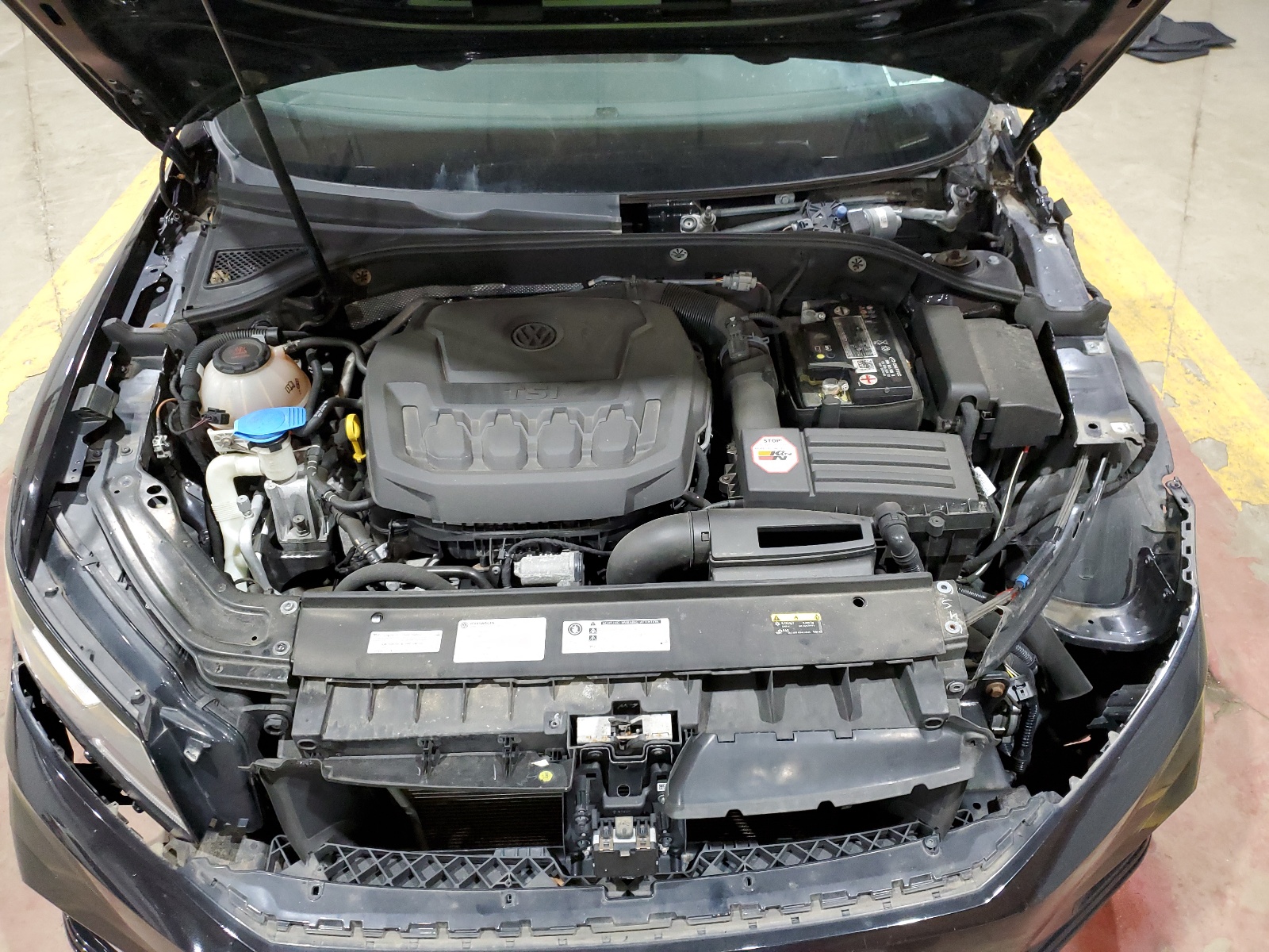 1VWAA7A35JC033608 2018 Volkswagen Passat S