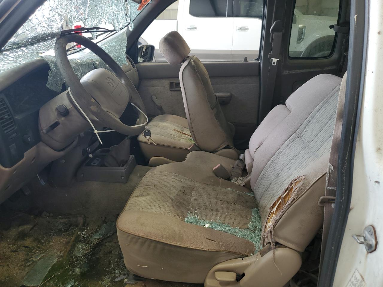 1998 Toyota Tacoma Xtracab VIN: 4TAVL52N3WZ066934 Lot: 66430164