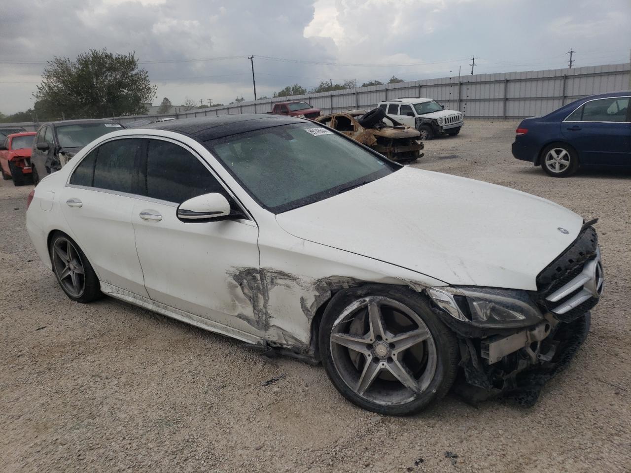 VIN 55SWF4JB6GU174259 2016 MERCEDES-BENZ C-CLASS no.4