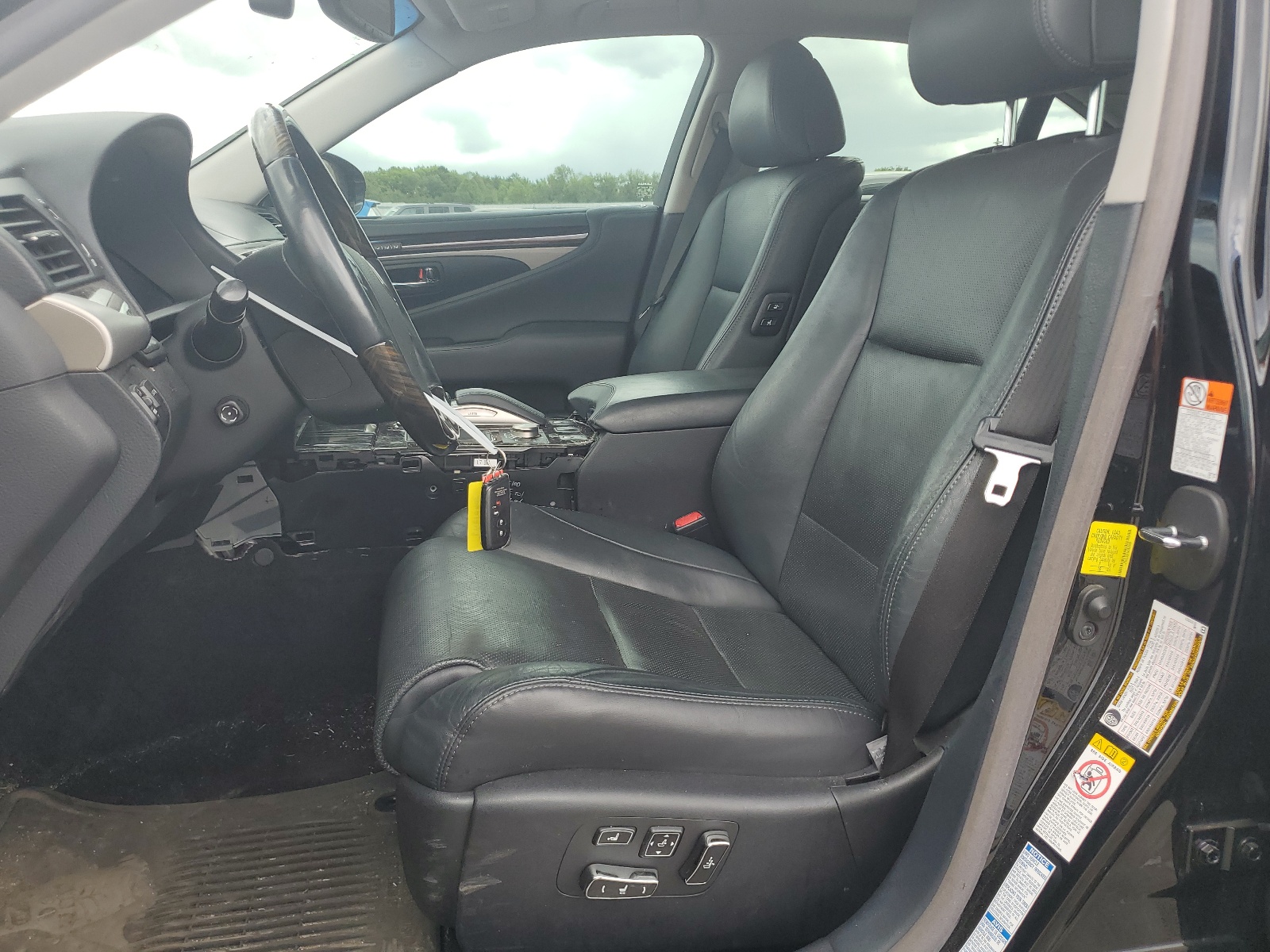 JTHCL5EF1H5028899 2017 Lexus Ls 460