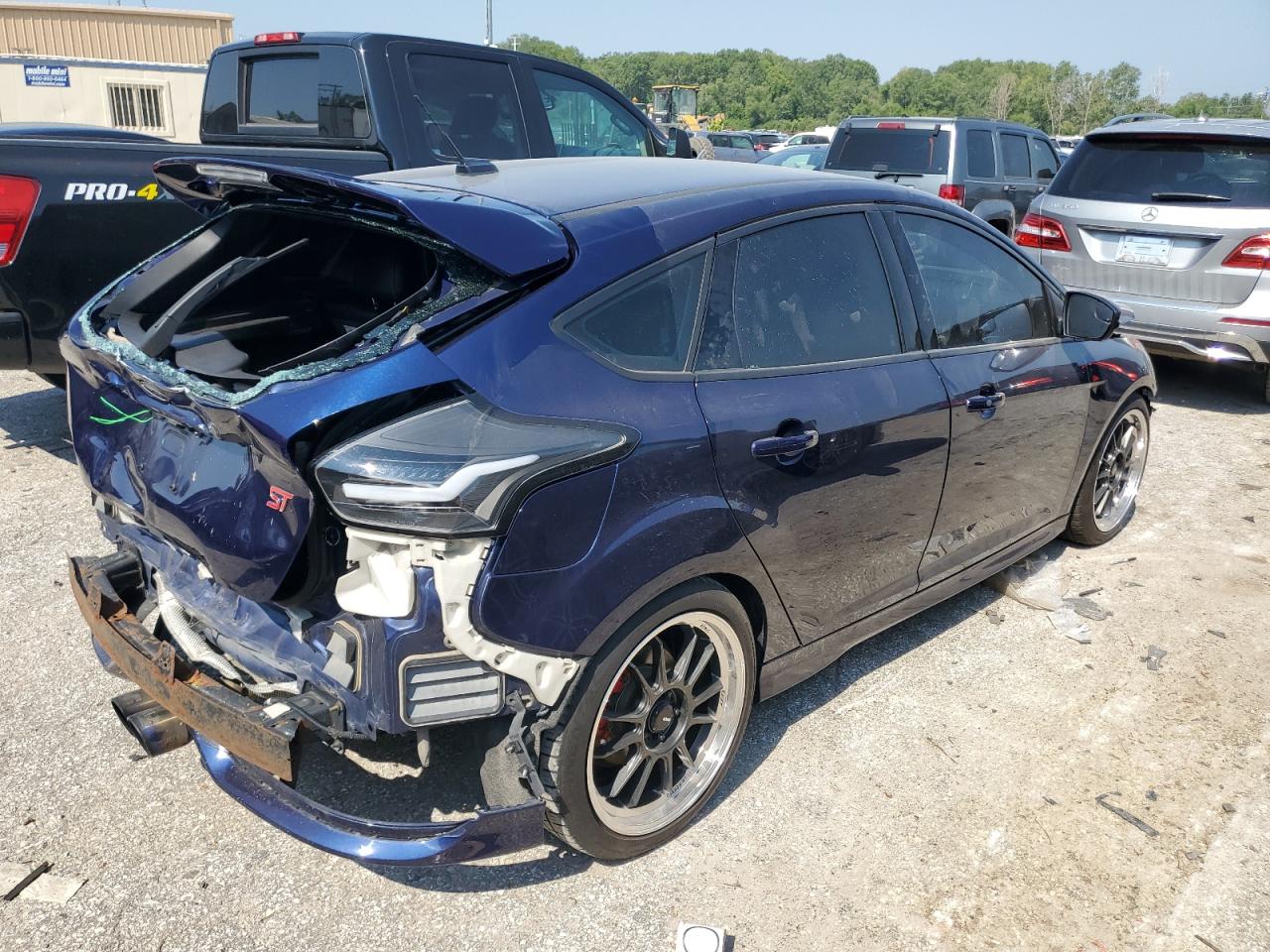 1FADP3L9XGL398762 2016 Ford Focus St 1FADP3L9XGL398762 2016 Ford Focus St