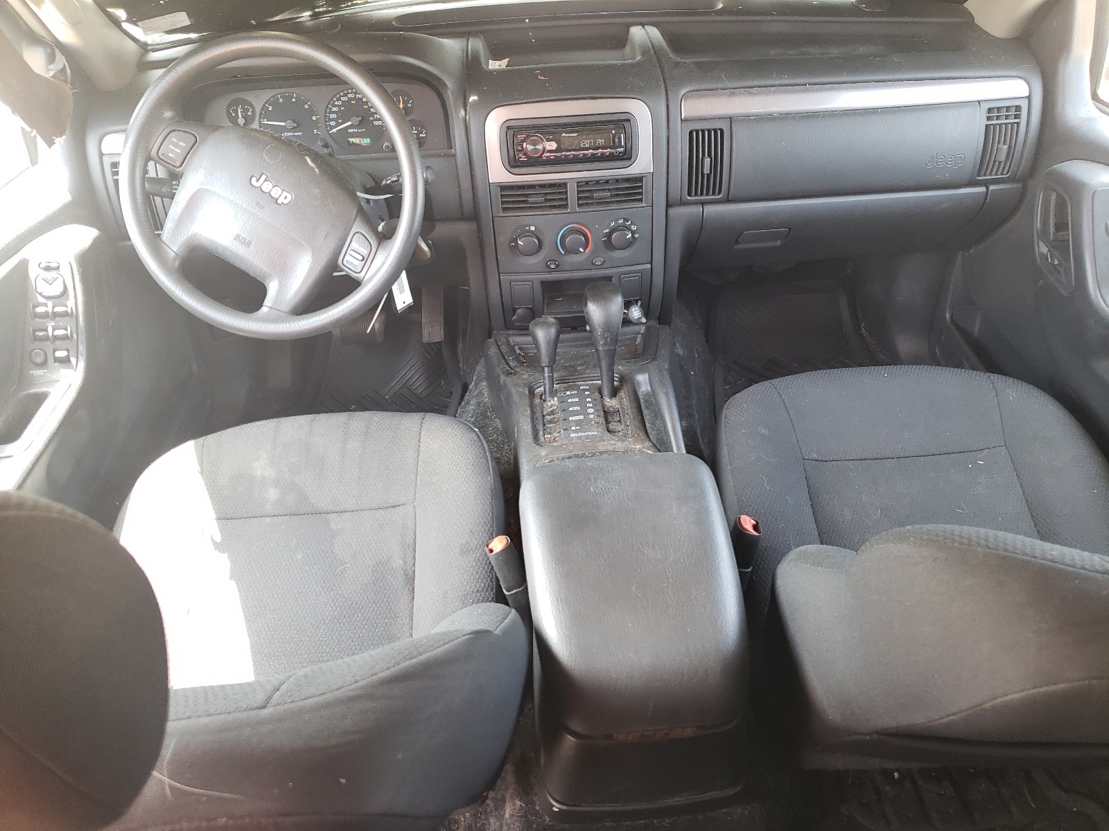 1J4GW48S13C573108 2003 Jeep Grand Cherokee Laredo