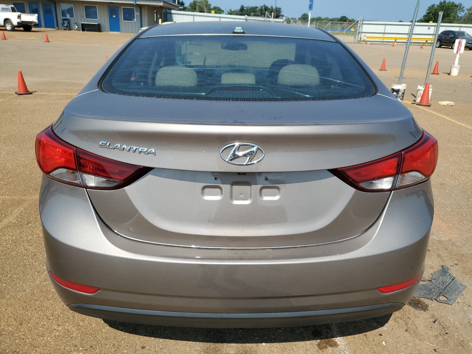 2016 Hyundai Elantra Se vin: 5NPDH4AE5GH657014