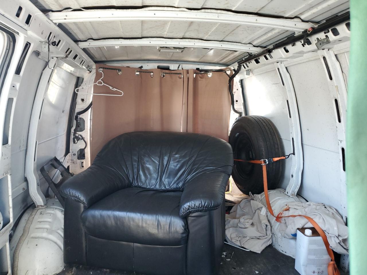 2000 Chevrolet Express G2500 VIN: 1GCFG25W4Y1142100 Lot: 65559254