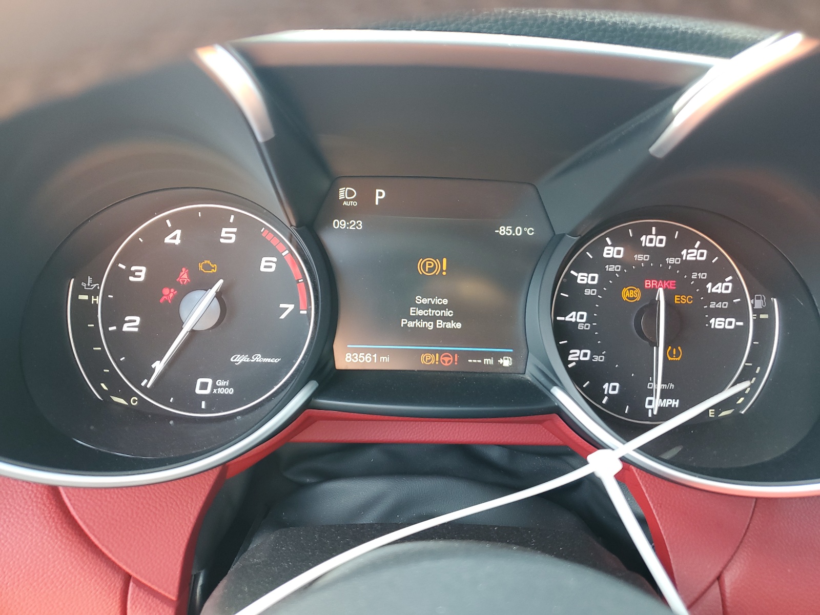 ZARFAECN7H7533693 2017 Alfa Romeo Giulia Ti