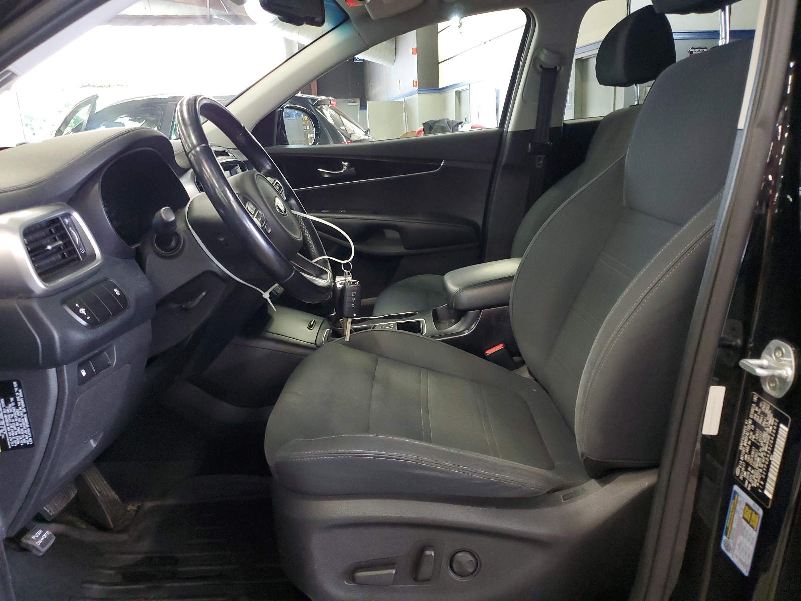 2018 Kia Sorento Lx vin: 5XYPGDA33JG426402