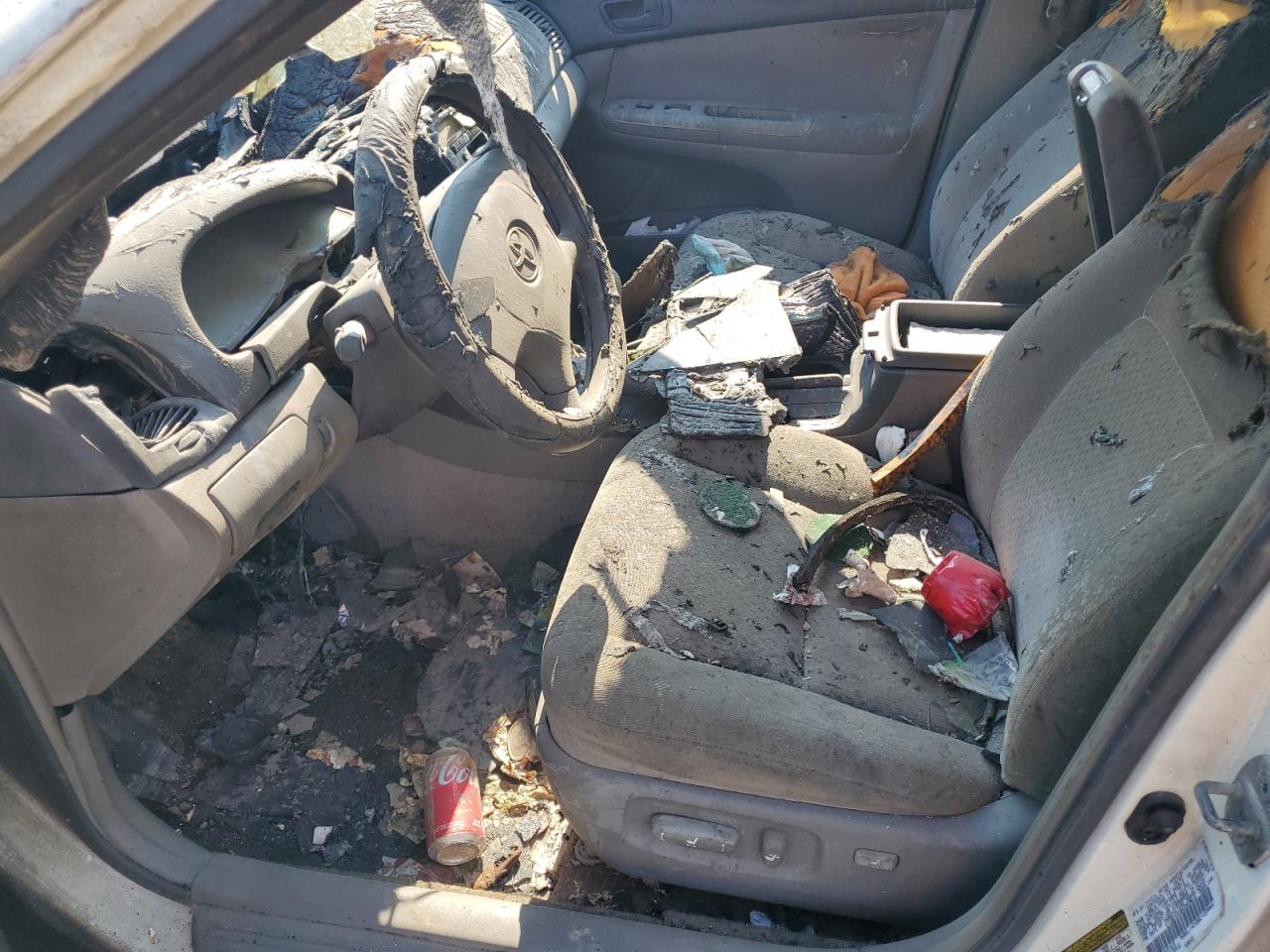 2004 Toyota Camry Le VIN: 4T1BE32K84U281016 Lot: 66612624