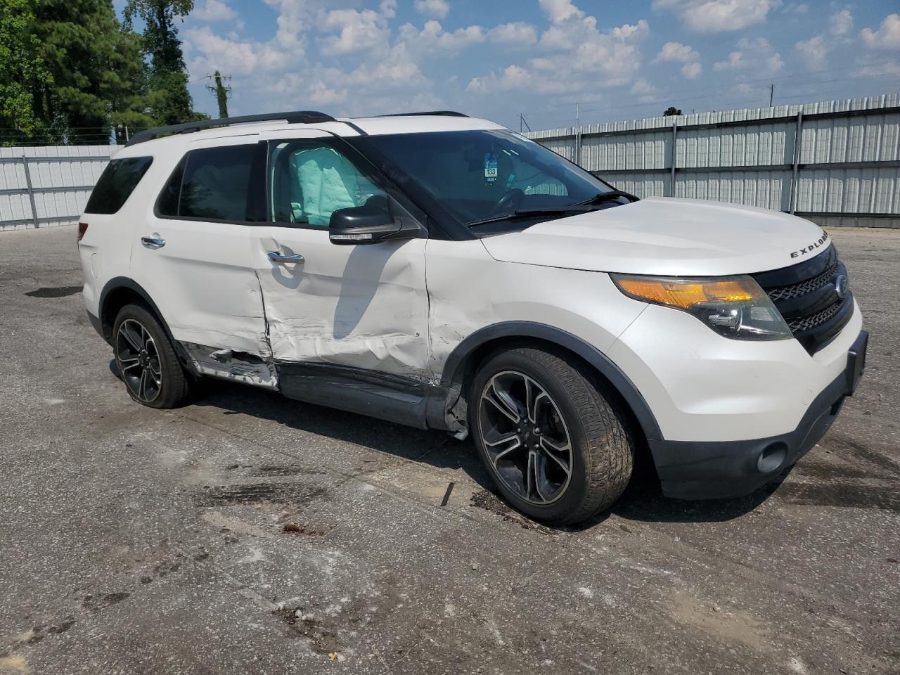 VIN 1FM5K8GT2DGB74918 2013 FORD EXPLORER no.4