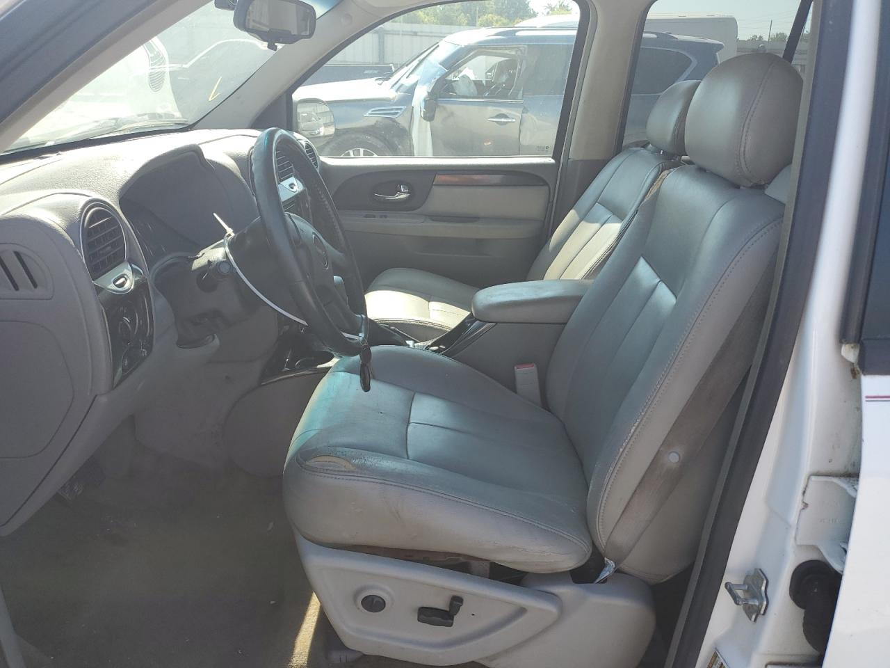 2005 GMC Envoy - Image 7