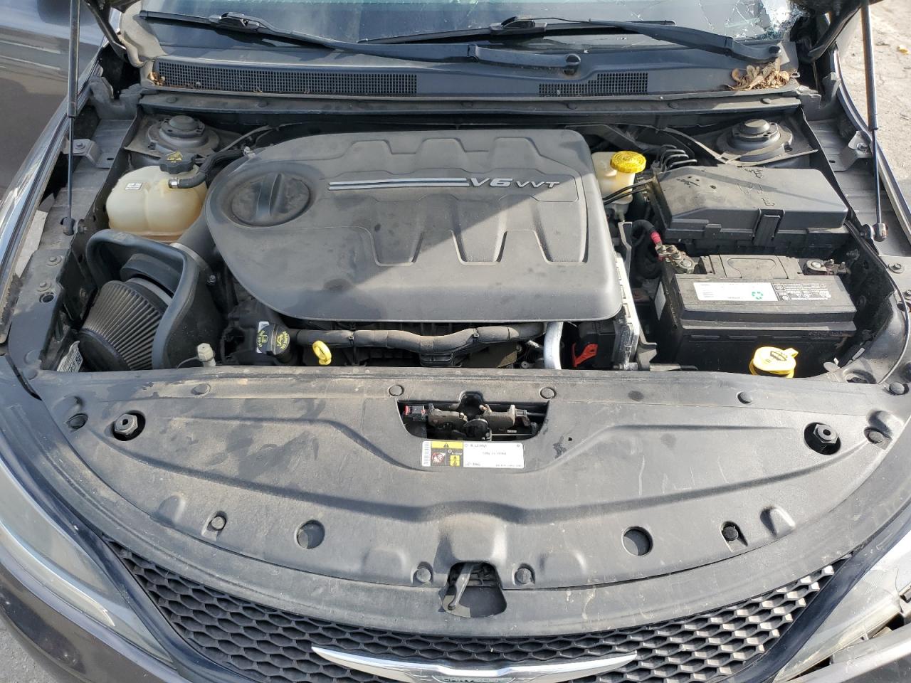 1C3CCCDG2FN624055 2015 Chrysler 200 S