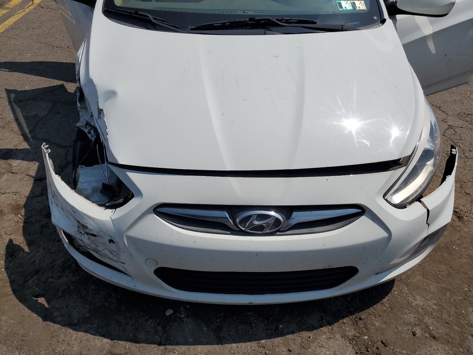 KMHCU4AE1EU617194 2014 Hyundai Accent Gls