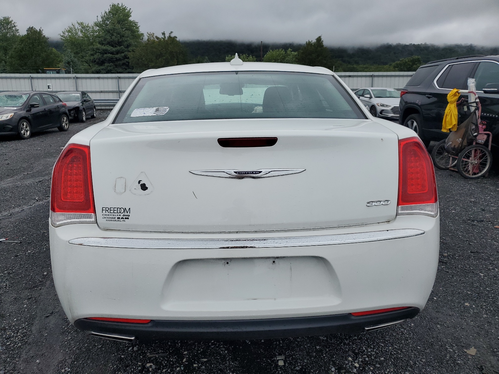 2C3CCAAG2KH505627 2019 Chrysler 300 Touring