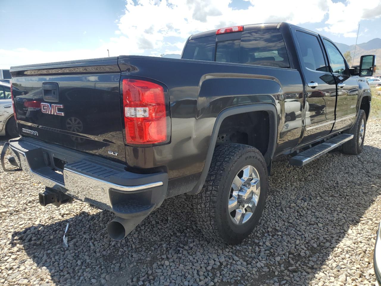 1GT12TEY1JF248867 2018 GMC Sierra K2500 Slt