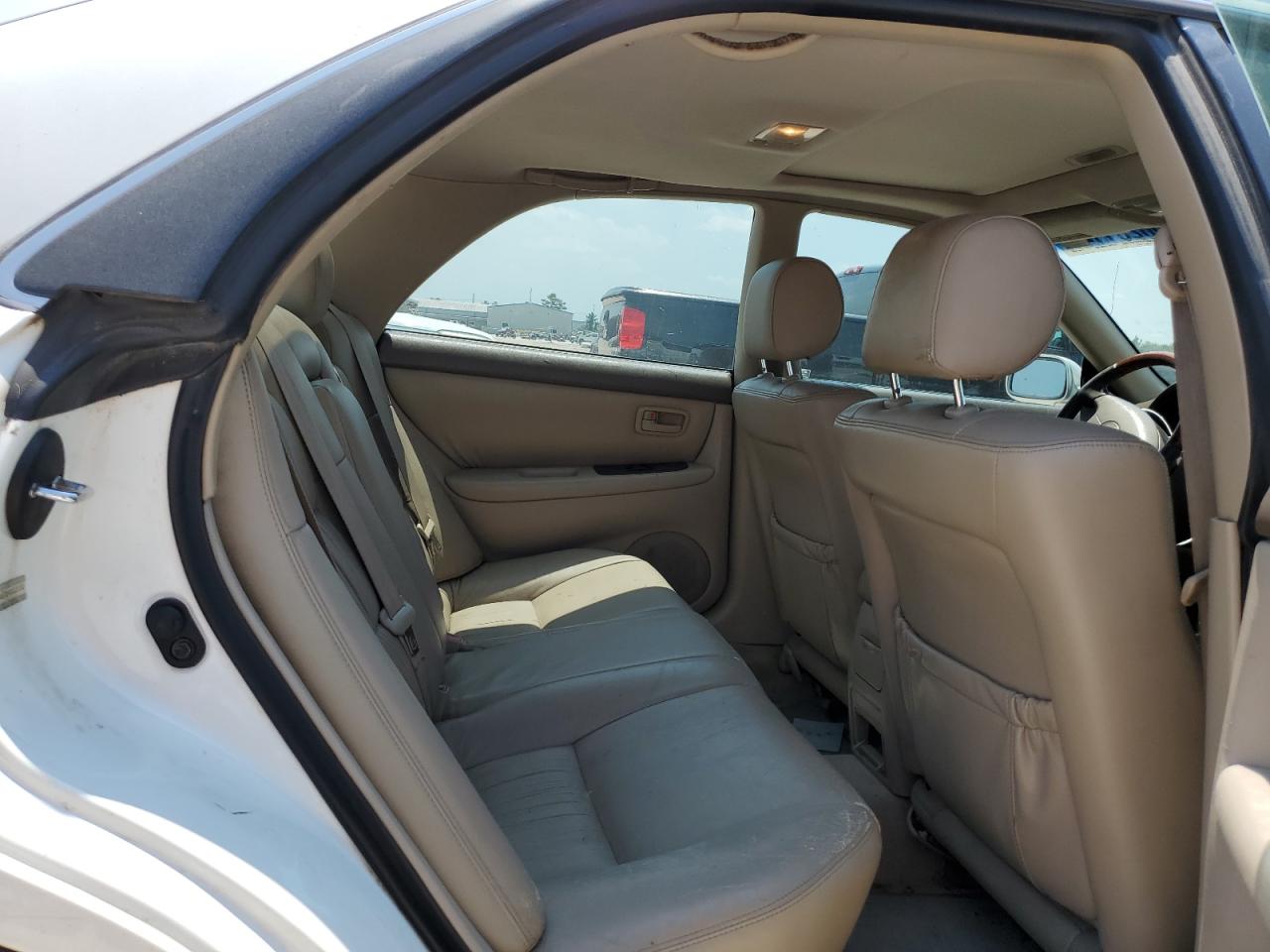 2001 Lexus Es 300 VIN: JT8BF28G710332330 Lot: 68201144