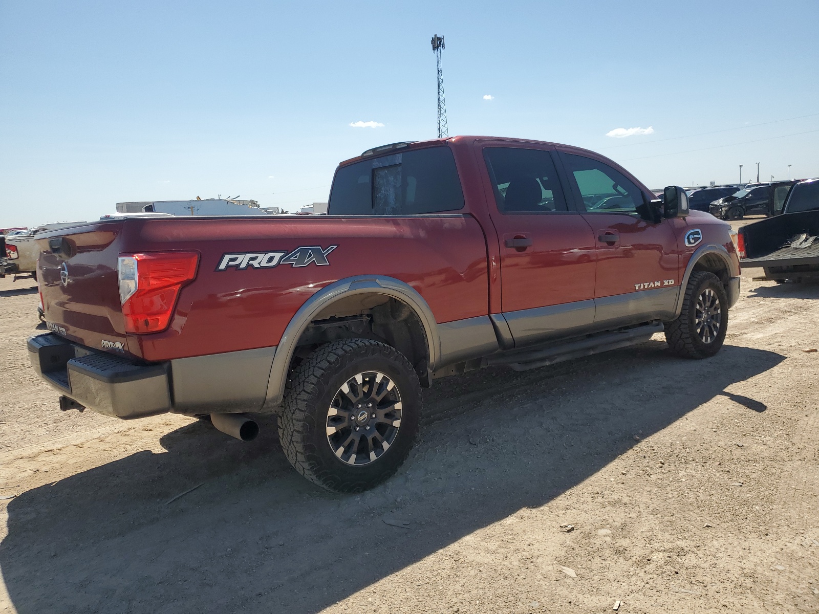 2017 Nissan Titan Xd Sl vin: 1N6BA1F42HN562385