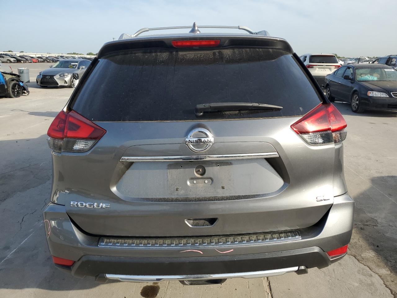 2018 Nissan Rogue S VIN: JN8AT2MT7JW468970 Lot: 65930564