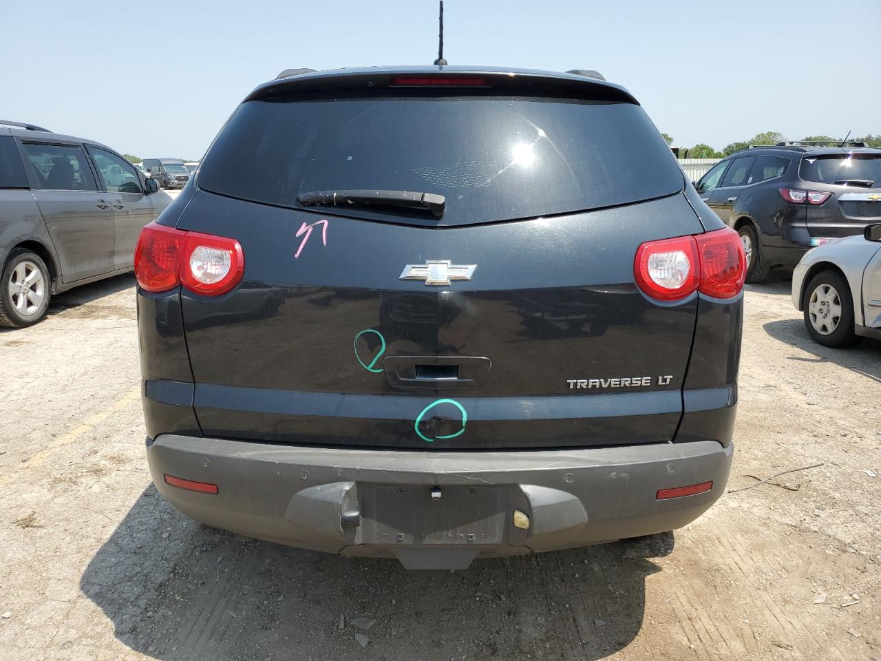 2010 Chevrolet Traverse - Image 6