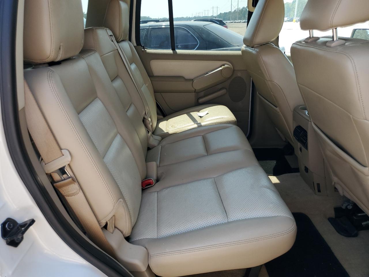 2010 Mercury Mountaineer Luxury VIN: 4M2EN3HE3AUJ01417 Lot: 66350824