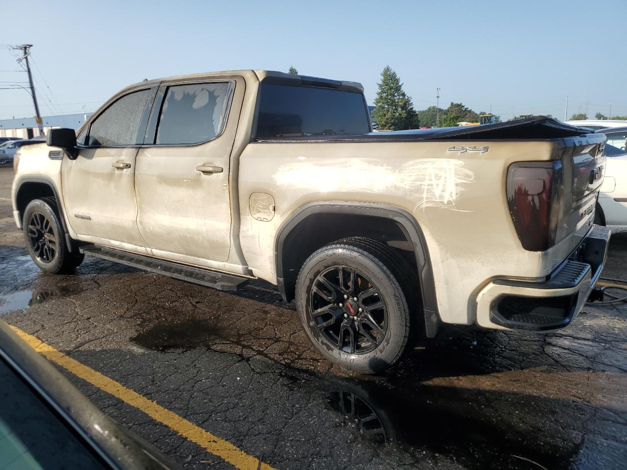 2022 GMC Sierra - Image 2
