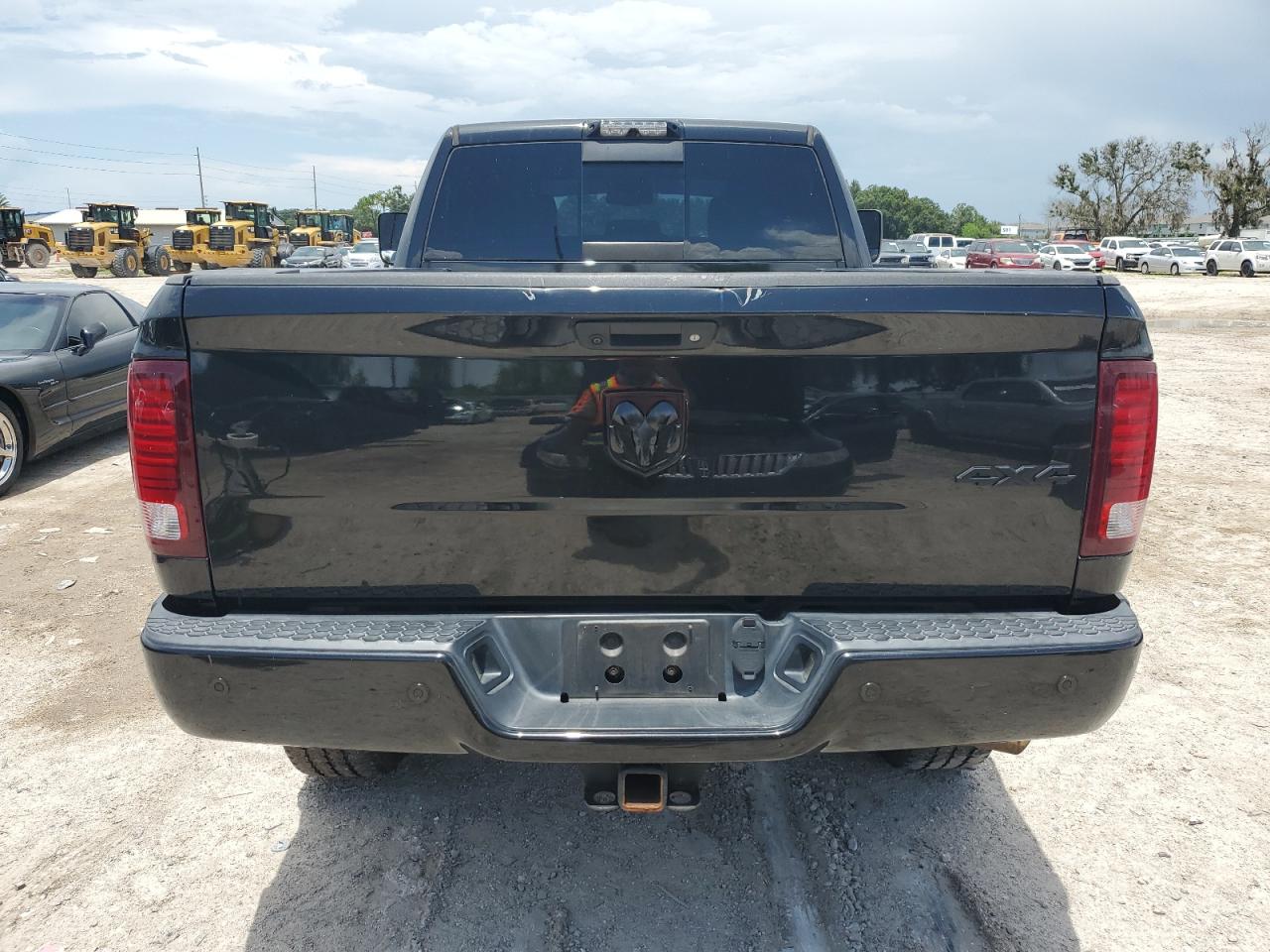 2018 Ram 2500 Laramie VIN: 3C6UR5FLXJG257791 Lot: 66718224