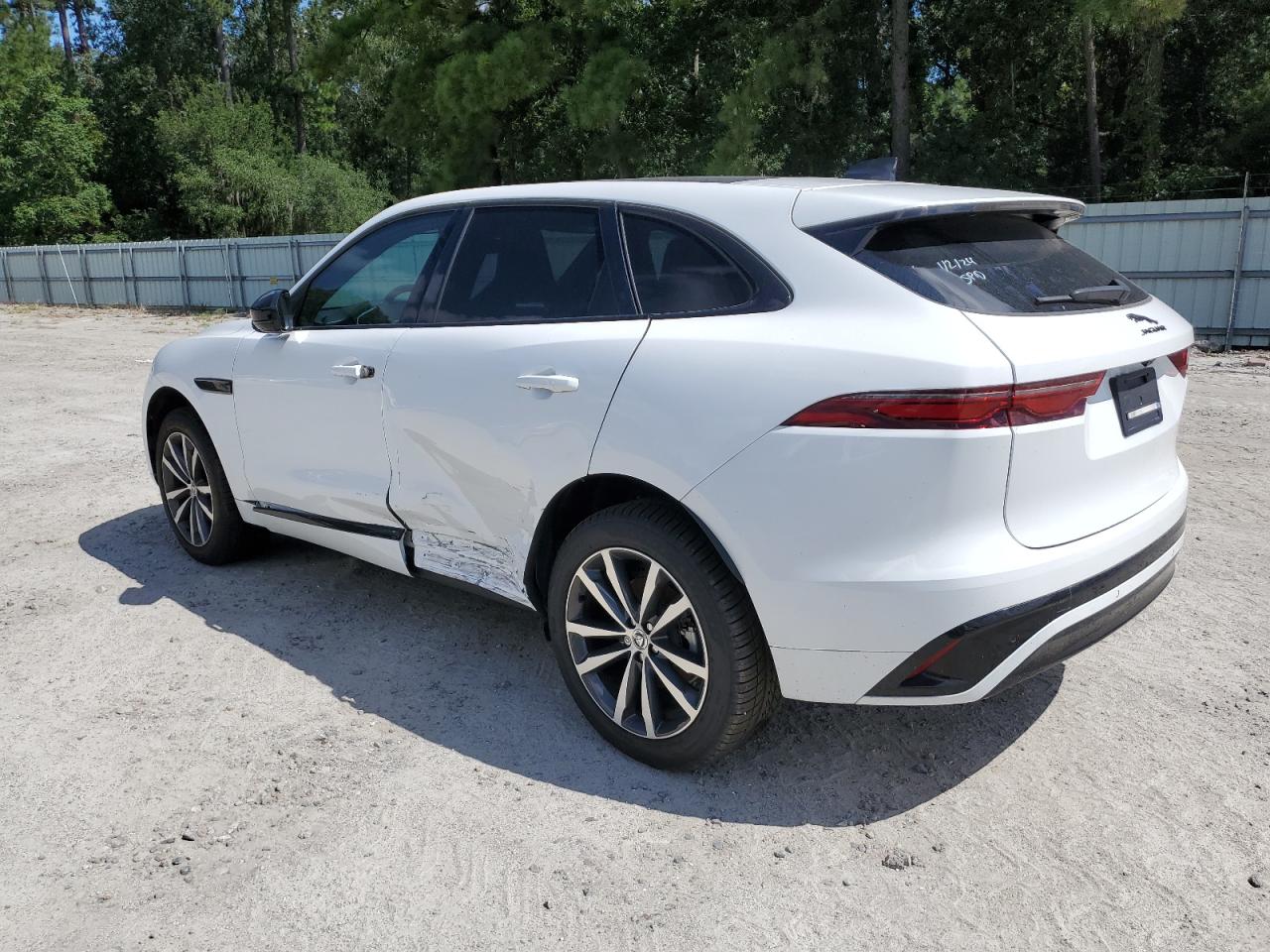 VIN SADCT2EX5RA722985 2024 JAGUAR F-PACE no.2