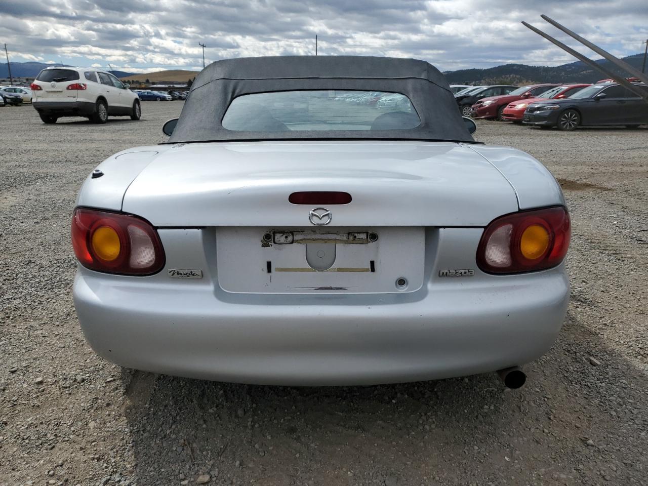 2000 Mazda Mx-5 Miata Base VIN: JM1NB3530Y0141733 Lot: 68888174