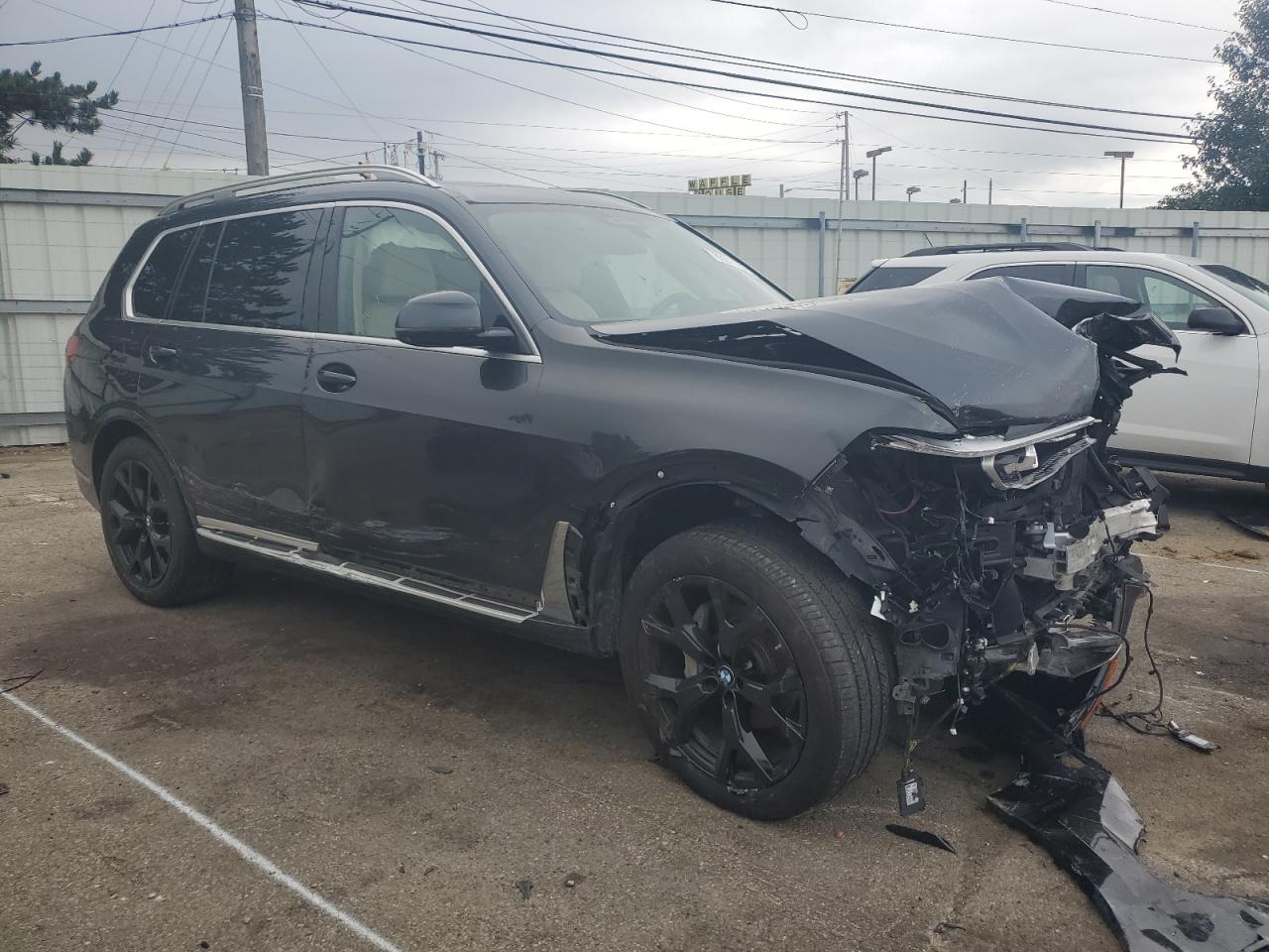2019 BMW X7 - Image 4