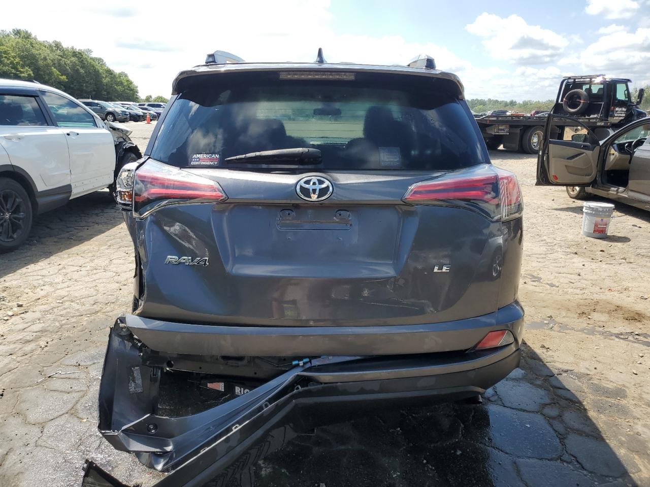 2T3ZFREV7HW348786 2017 Toyota Rav4 Le