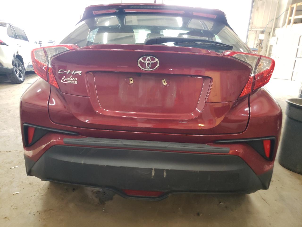 NMTKHMBXXJR019915 2018 Toyota C-Hr Xle