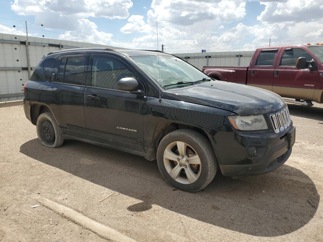 VIN 1C4NJCBB5ED826023 2014 JEEP COMPASS no.4