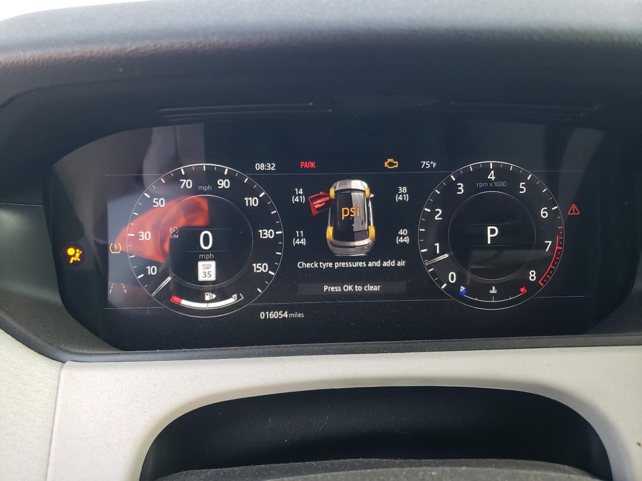 2019 Land Rover Range Rover Velar S VIN: SALYB2EX6KA218027 Lot: 65190424